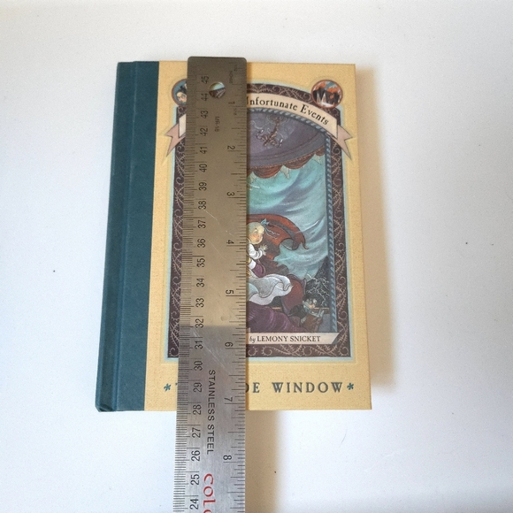 A Series of Unfortunate Events , The Wide Window Hardcover Book #3 - Picture 5 of 5